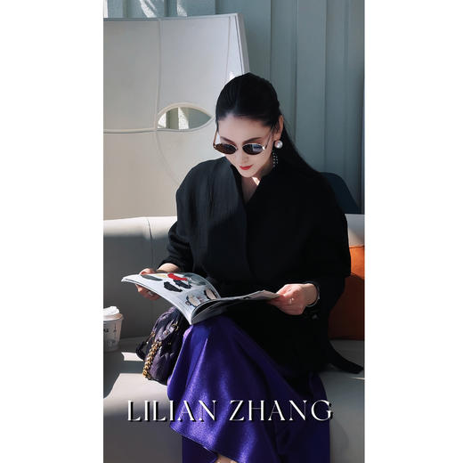 E“定制”—静奢风、都市摩登——风尚之选——珍珠黑系带式上衣 2405033 商品图1