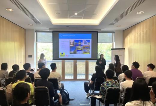 【暑假研学】英国帝国理工+剑桥=双校联合,牛津\华威\伯明翰\亚马逊英国总部\BBC\大英博物馆|13~17岁单飞 商品图5