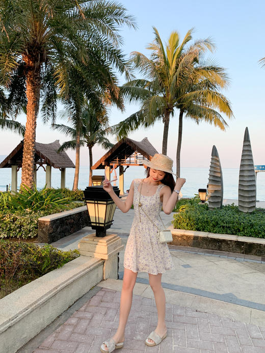 <曾小咸推荐>新品现货秒杀！卖完下架不再补 ！微信粉丝打折价！！碎花连衣裙 日常149.99/件 立减60 秒杀89.99/件！！ 商品图9