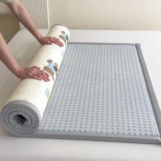 2025春夏A类抗菌印花凉感豆豆多功能垫地垫 加厚海绵可折叠收纳凉席地垫 商品图3