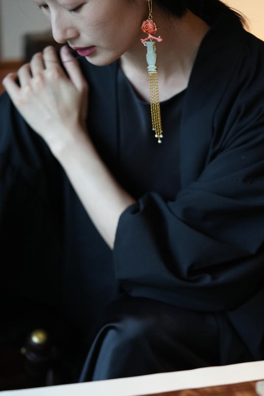 清代和田玉花瓶红珊瑚配淡水珍珠胸针吊坠门挂三用 商品图1