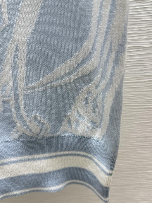 针织圆领衫。  粉色。浅蓝色。 商品图8