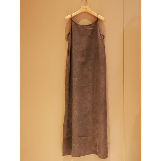 【线上专属】吊带裙（25718187-檀色-奢定款） 商品图0