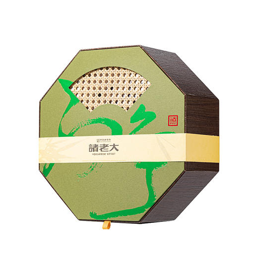 诸老大 知竹常乐枕头粽礼盒（8粽+茶酥+香包+竹节杯） - 1360g【端午】SKT 商品图0