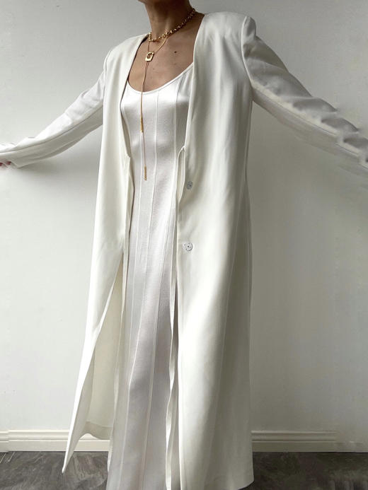 ranyepersonal｜coat 垫肩低胸系带后网纱拼接宽松西装大衣  [ 白LELUXE22CO01 ] 商品图11
