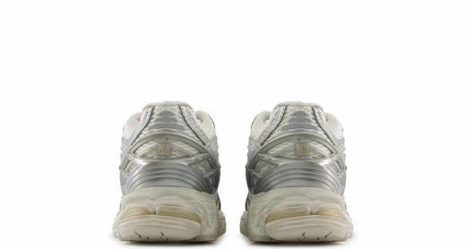【春上新】  【7折】7楼 NewBalance百搭舒适男/女鞋吊牌价：1099元现价:769元 商品图2