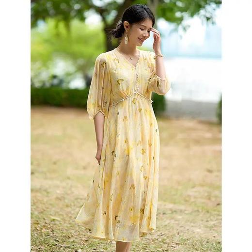 【自】全新升级【铂金会员661/天猫899/差价238】(94819) 洛诗琳2025夏季新款重工收腰优雅高端桑蚕丝连衣裙女 商品图3