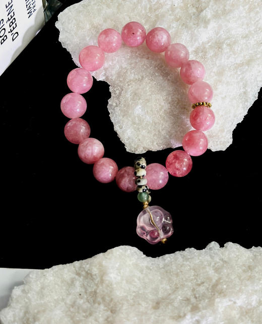 春日桃花把一场樱花雨绕在腕间新中式粉晶石猫爪手链 商品图2