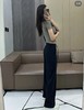 Iulu神裤鼻祖throwbak stil黑色好显瘦
直筒阔腿版型，完全不挑腿型
面料糯叽叽的好软好亲肤,一年四季都可以穿
随便搭配一件T恤上衣显瘦又时髦 商品缩略图1