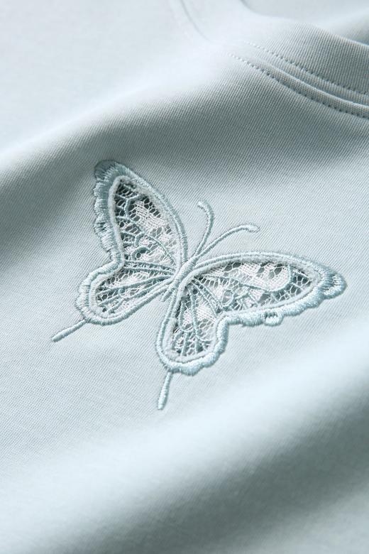 重工质感空气层万针蝴蝶镂空蕾丝袖T恤 商品图13