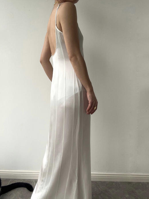 HOSIKARI｜HO23AW17 肌理醋酸拼接吊带连衣裙 [ 黑 / 白 ] 无弹 商品图1