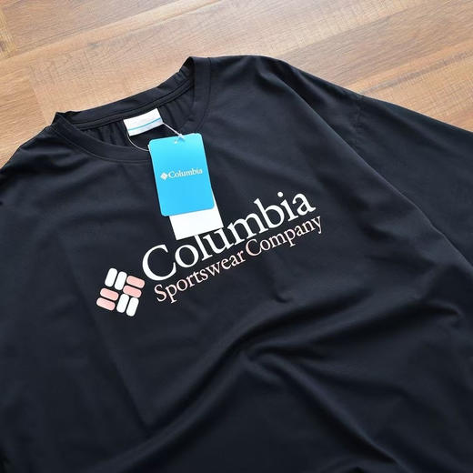 原单正品 Columbia哥伦比亚户外2025夏男女运动舒适旅行短袖圆领肌理感T恤，经典的款式搭配标志性品牌标识，简约又不失格调。
白色黑色藏青
尺码：M-XXL 商品图8