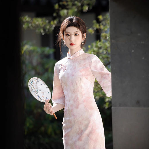 新中式少女旗袍粉色2025年早春复古法式风改良中袖修身连衣裙日常 商品图0