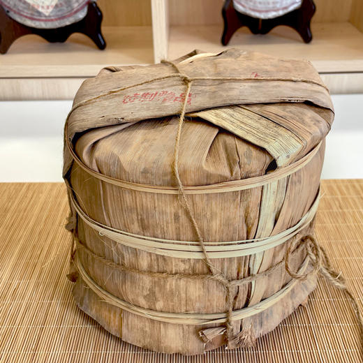 【品质好茶】2006年黎明特制精品 邓学先生定制 烟蜜香回甘好耐泡度高 用料非常好  干仓真品 这个版认准特制精品 区别于特制青饼 品质非常高 商品图4