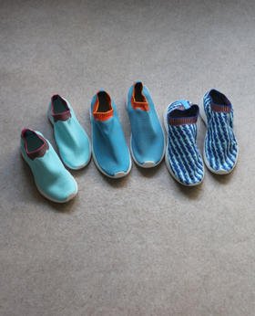 简单粗暴 哈！情侣段 无标 针织弹力布 超轻便的 一脚蹬 袜子鞋 3色入