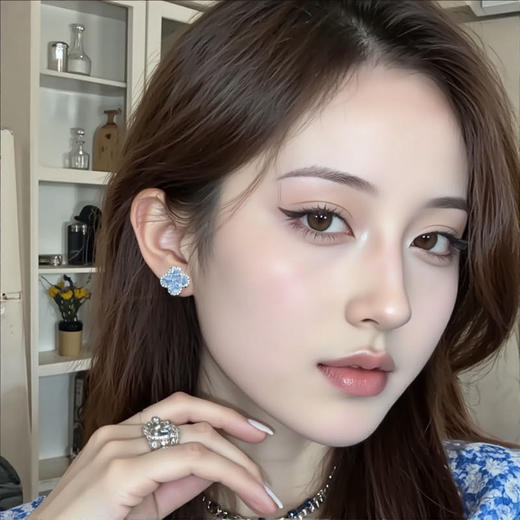 春夏必入Baby蓝四叶草耳钉 美炸了 商品图5