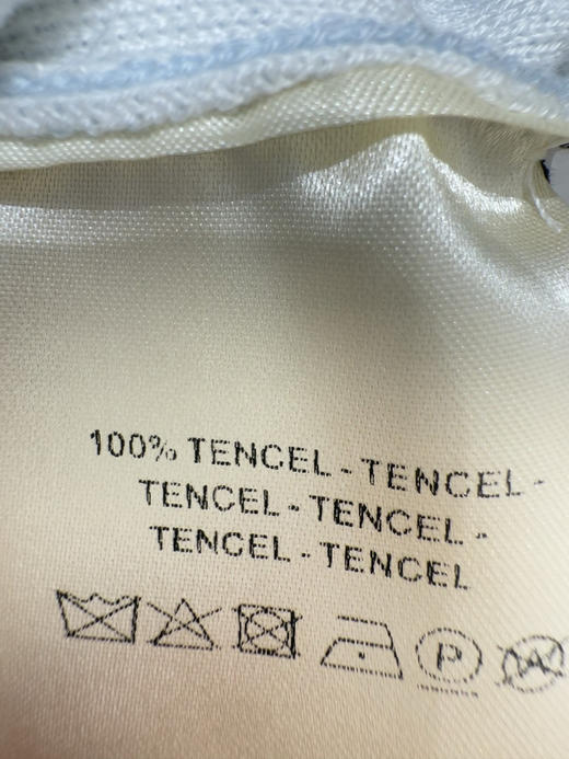 针织圆领衫。  粉色。浅蓝色。 商品图10