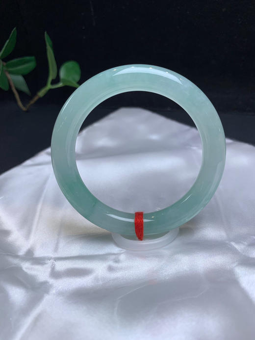 612668，52.5冰绿底圆条，整条带绿底色，润润的，干净甜美 商品图4