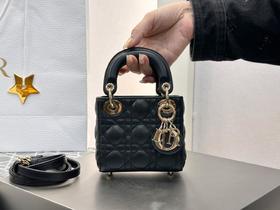 DIOR迪奥LadyDior金色Logo吊坠藤格纹图案可拆卸可调节肩带羊皮革戴妃包单肩斜挎手提包超迷你（HH）