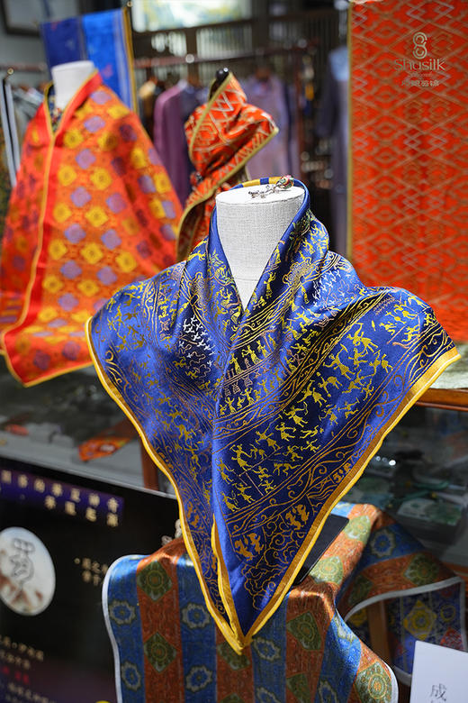 战国采桑宴乐图三角巾 商品图2