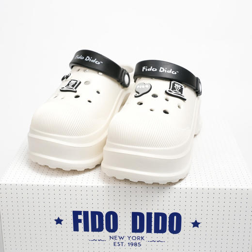 潮人夏日必备 | FIDODIDO(七喜小子)  夏季女款厚底洞洞鞋 防滑eva材质鞋子 3色入 商品图1
