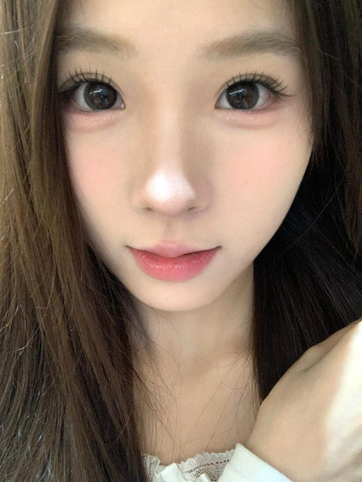 【半年抛美瞳】 小黑宝 Doriscon | 小直径14.0 着色13.6 基弧8.6 含水38％  | 【同品牌多副美瞳更划算，具体活动可以咨询客服】 黑色美瞳 小直径美瞳 自然美瞳 商品图2