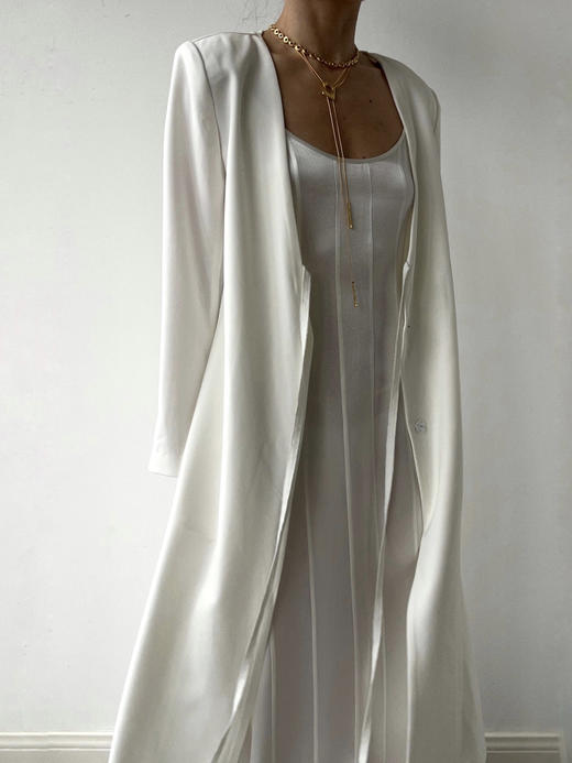 ranyepersonal｜coat 垫肩低胸系带后网纱拼接宽松西装大衣  [ 白LELUXE22CO01 ] 商品图13