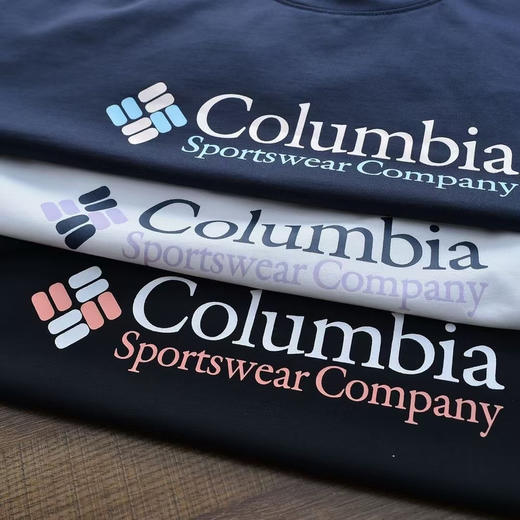 原单正品 Columbia哥伦比亚户外2025夏男女运动舒适旅行短袖圆领肌理感T恤，经典的款式搭配标志性品牌标识，简约又不失格调。
白色黑色藏青
尺码：M-XXL 商品图4