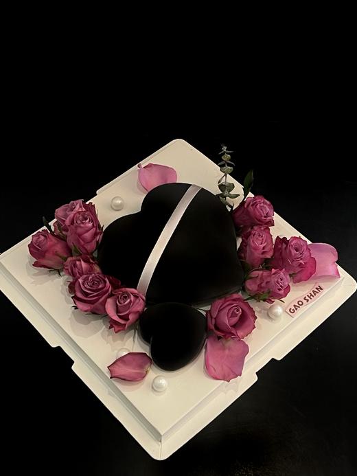 黑色爱心慕斯 商品图0