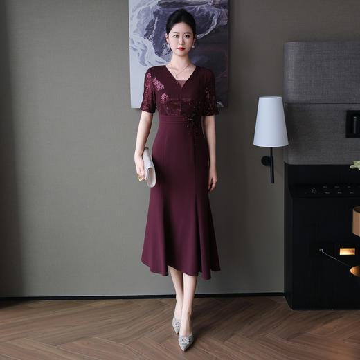 DNO-5DF5290春夏新款高端珠片精致简约大气时尚遮肉修身高腰中短款鱼尾连衣裙 商品图0