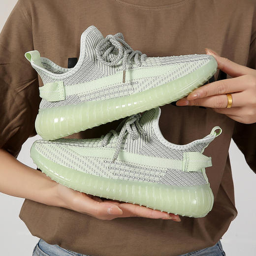 【宝藏单品 男女同款】情侣款飞织鞋 潮流椰子鞋 时尚配色 舒适透气 显瘦增高显腿长 商品图2