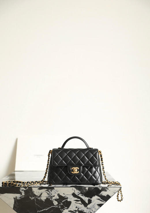 香奈儿25p春夏羊皮𝖪𝖾𝗅𝗅𝗒竖款小号黑色（HH） 商品图0