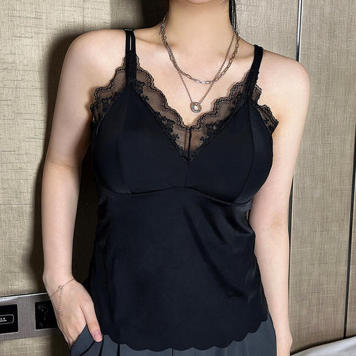买一送一大码法式蕾丝美背吊带背心冰丝聚拢防走光自带胸垫内搭外穿女内衣 商品图1