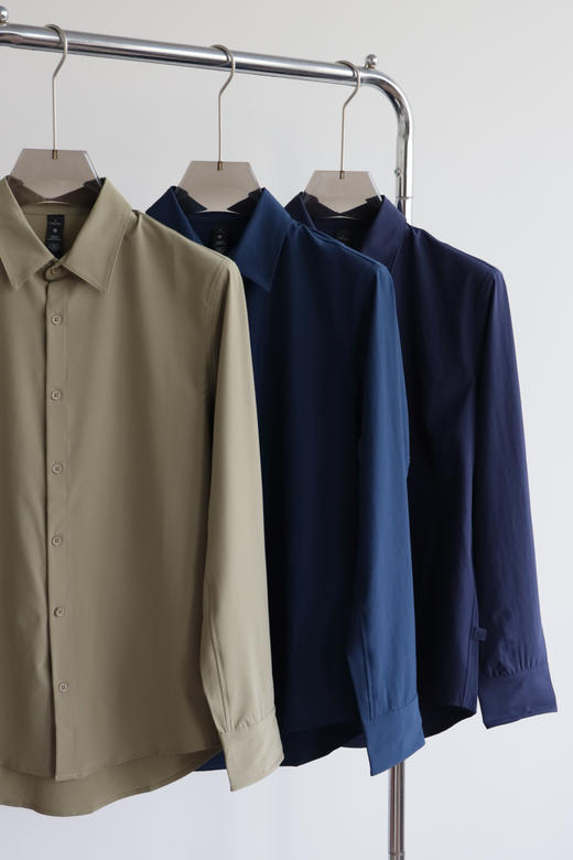 1U1U 弹力速干 运动休闲 薄款长袖衬衫 CS202 商品图1