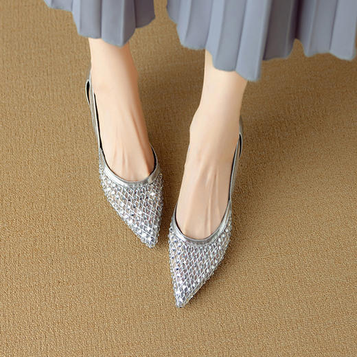 【预售5天】新款镂空透气银色高跟鞋女细跟气质不累脚尖头单鞋女浅口中空DB&M6292 商品图1