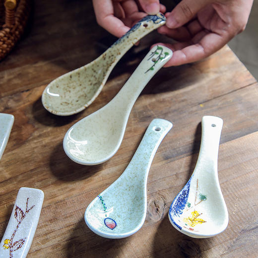 【出口陶瓷勺子】日式陶瓷勺子家用小汤勺高颜值釉下彩喝汤调羹甜品勺餐厅酒店餐具 商品图1