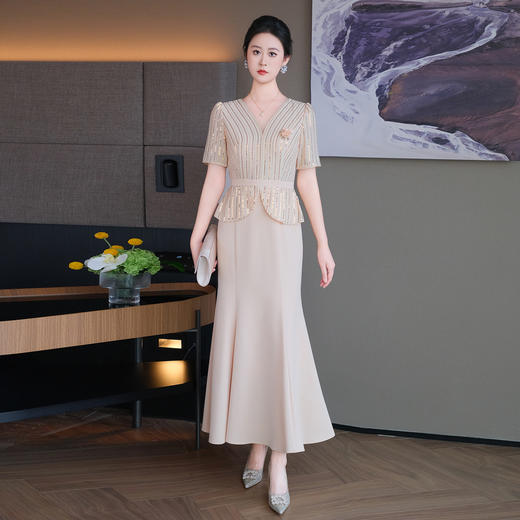 DNO-5DF24362春夏新款高级珠片刺绣V领 优雅大方简约长鱼尾聚会宴会连衣裙 商品图1