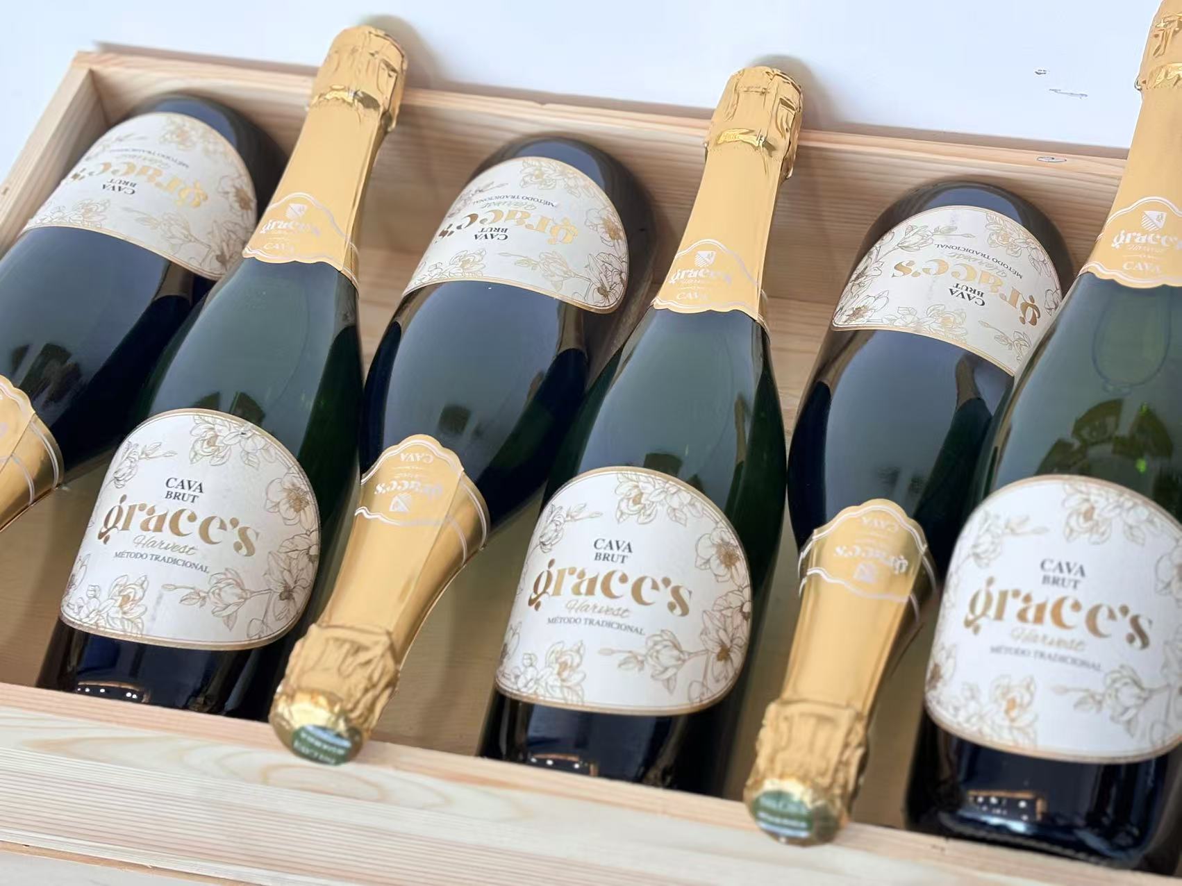 圣典园-铃兰花起泡葡萄酒