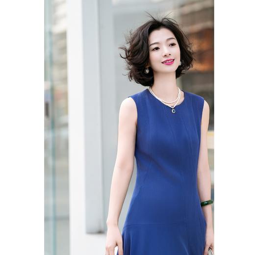 西子/极简蓝调重磅醋酸鱼尾裙摆通勤收腰无袖连衣裙/CQHC380 商品图2