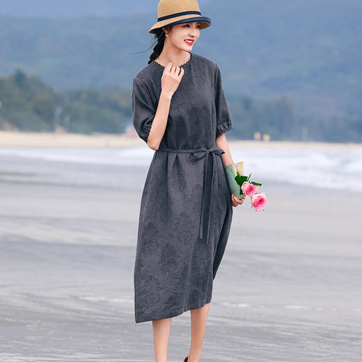 HM-S495夏季原创新款高品质复古亚麻烧花A字裙显瘦气质花边系带连衣裙 商品图3