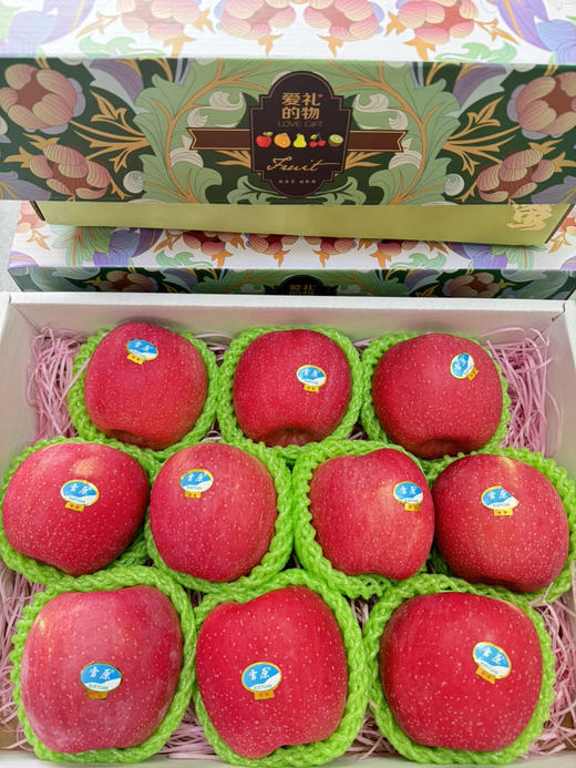 靖林雪原苹果🍎饱满红润散发着浓郁果香，脆甜爽口，每一口都是幸福的味道 商品图0