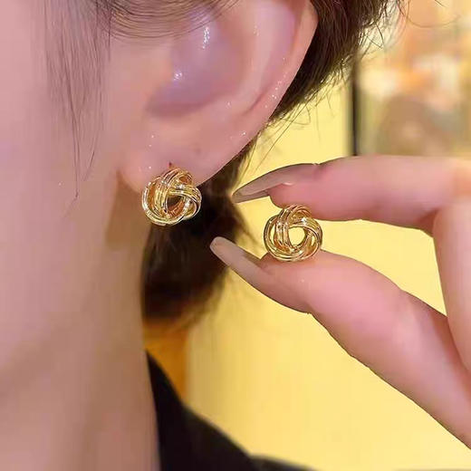 JU-DC-007时尚缠绕麻花耳钉耳扣女小众高级感耳环2025年新款潮气质简约耳饰 商品图0