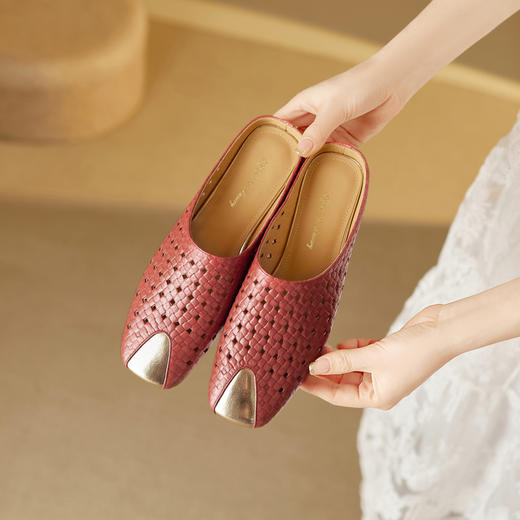 【预售5天】头层羊皮~小众复古洞洞编织款平底真皮拖鞋夏季新款包头凉鞋MBJR&6869 商品图1