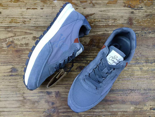 外贸正品 SCALPERS/86出西班牙
真皮复古阿甘休闲鞋百搭做旧款
码数:41/3，42/2，44/3，46/2
原价99欧，无原盒 商品图2