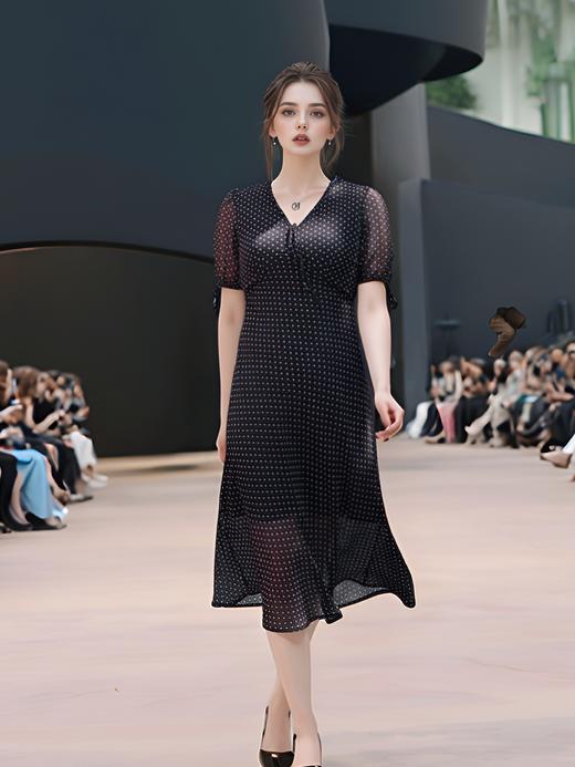 法式V领系带收腰泡泡袖连衣裙 商品图0