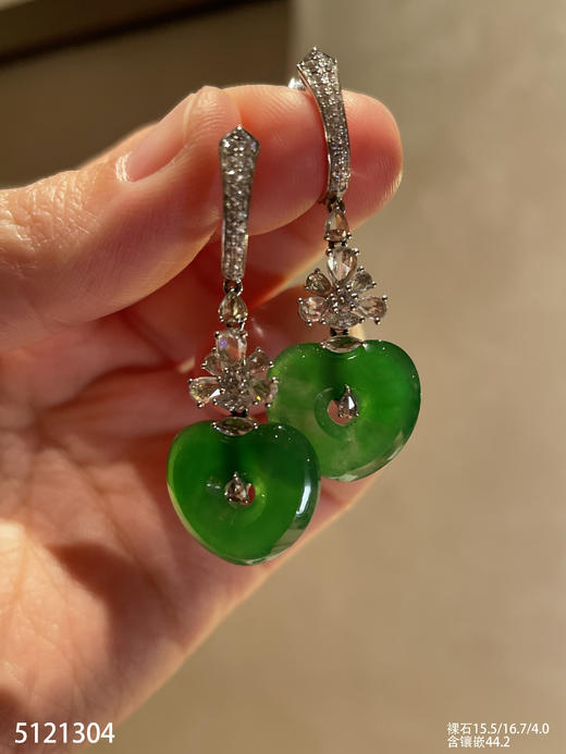 老坑艳绿心形耳坠【5121304】具体价格微信咨询 商品图2