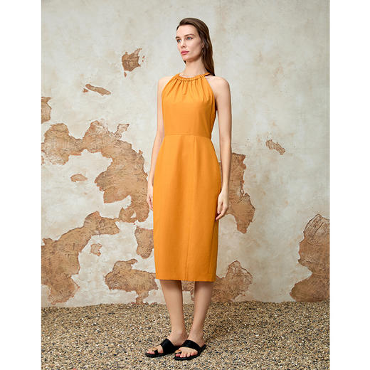 EITIE爱特爱法式温柔气质显瘦挂脖无袖连衣裙夏季新款8207949 商品图1