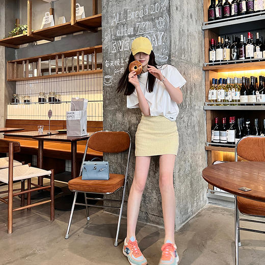 ROMI STUDIO春季新品 简约百搭 奶黄色半裙 Q3329 商品图3