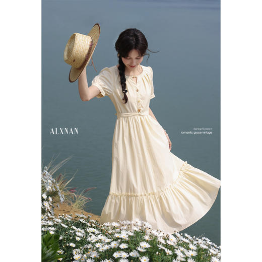 【65折秒杀】鹿向南「花园秘境」淡黄色气质A字短袖连衣裙女夏季浪漫优雅长裙L55115 商品图0