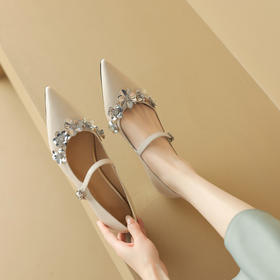 【预售5天】洋气尖头单鞋女新款法式爆款浅口一字带花朵低跟鞋NDXC&7060